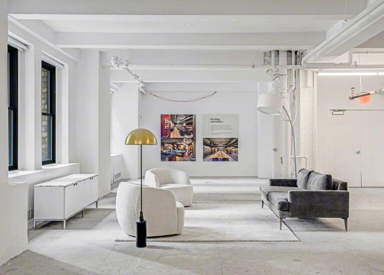 230 Park Ave 4